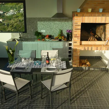 Arco Da Calheta Sleeps 6 With Pool And Air Con Arco da Calheta (Madeira)