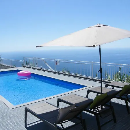 Arco Da Calheta Sleeps 6 With Pool And Air Con Villa Arco da Calheta (Madeira)