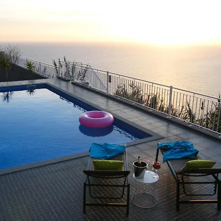 Villa Arco Da Calheta Sleeps 6 With Pool And Air Con Arco da Calheta (Madeira)